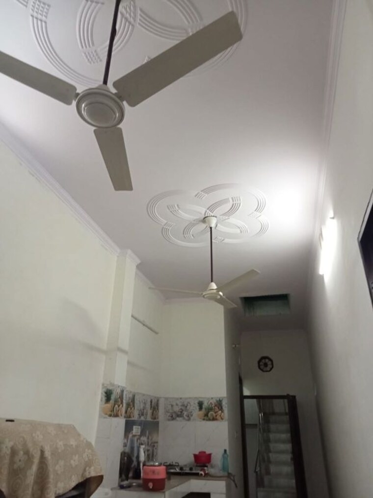 Bathroom, west sant nagar 2 Bedroom 450 Sq.Ft. Builder Floor In West Sant Nagar Delhi 10196978