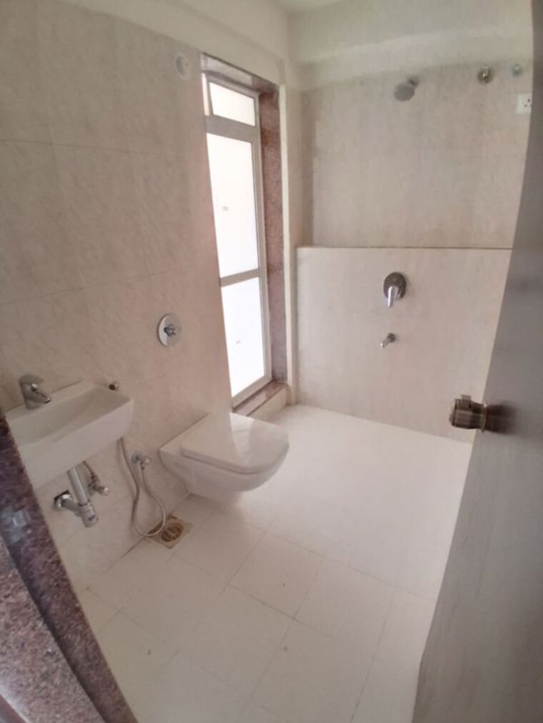 Bathroom, puraniks-elito-grand-central 2 Bedroom 680 Sq.Ft. Apartment In Vartak Nagar Thane 10197132
