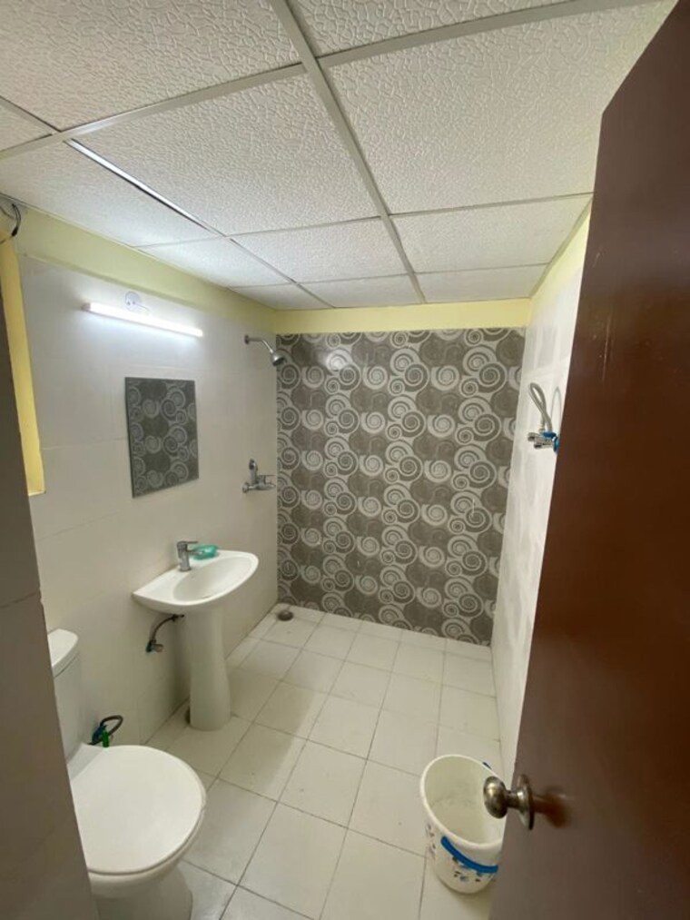 Bathroom, apex-athena 2.5 Bedroom 1295 Sq.Ft. Apartment In Sector 75 Noida 10196759