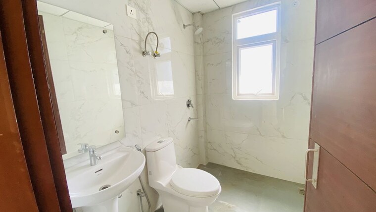 Bathroom, omaxe-the-resort 2 Bedroom 1270 Sq.Ft. Apartment In South Mullanpur Chandigarh 10197123