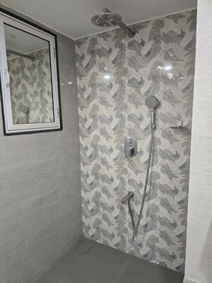 Room in 3 BHK Apartment at Andheri West – for Rent