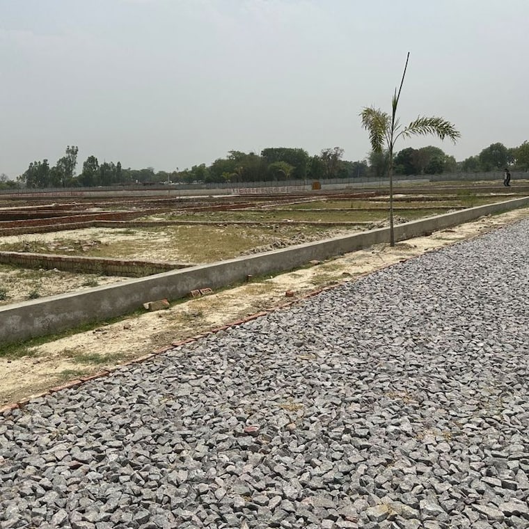 undefined, upsidc site b  1700 Sq.Ft. Plot In Upsidc Site B Greater Noida 10196514