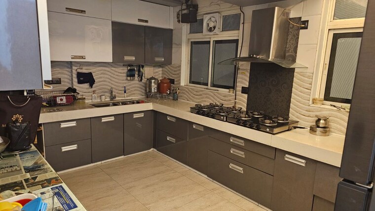 Kitchen, hiranandani-mayflower 4 Bedroom 1850 Sq.Ft. Apartment In Ghodbunder Road Thane 10197273