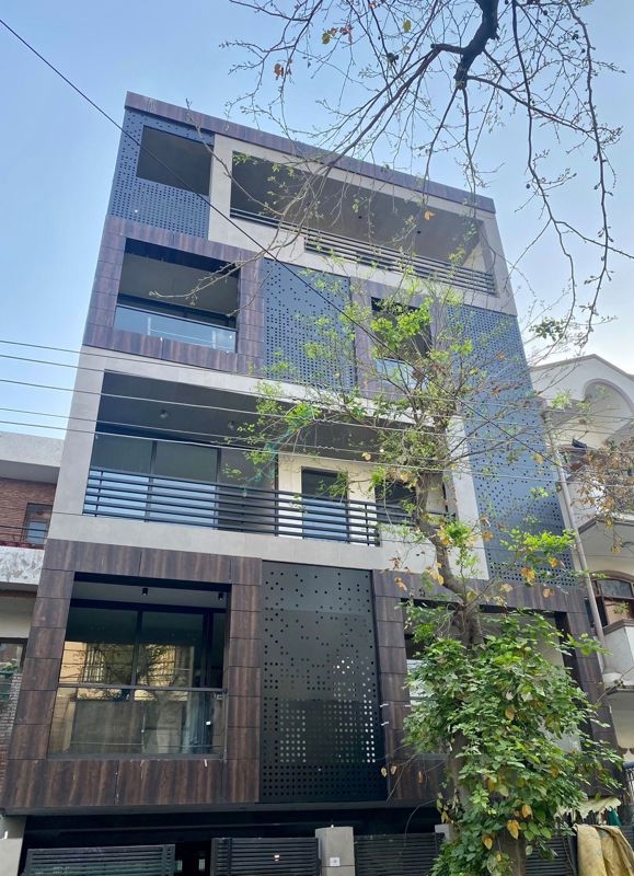 3 BHK + Servant Room Builder Floor For Sale in DLF Phase I