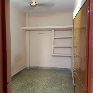 Room in 1 RK Builder Floor at Mukherjee Nagar – for Rent