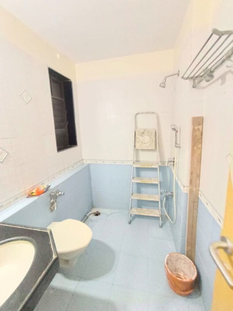 Bathroom, kukreja-golf-scappe 2 Bedroom 800 Sq.Ft. Apartment In Chembur Mumbai 10197341