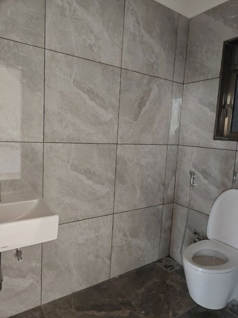 Washroom, chandak-unicorn Commercial Office Space 551 Sq.Ft. In Andheri West Mumbai 10197481