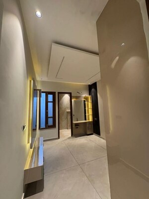 Room in 4 BHK Independent House at Sector 123 – for Sale