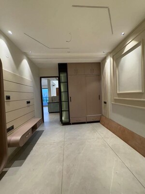 Room in 4 BHK Independent House at Sector 123 – for Sale