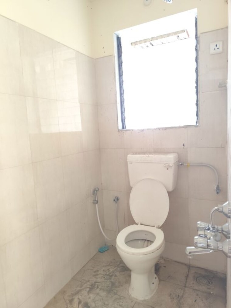 Bathroom, paradigm-zenith-pushpanjali-residency-phase-iii 1 Bedroom 497 Sq.Ft. Apartment In Ghodbunder Road Thane 10197488