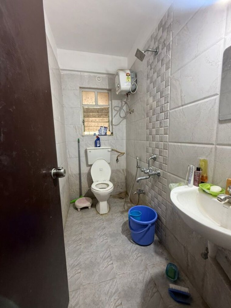 Bathroom, sai-raj-heights 2 Bedroom 634 Sq.Ft. Apartment In Punawale Pune 10197497