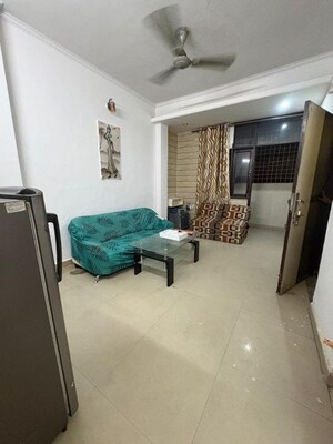 Living Room in 1 BHK Builder Floor at Vipul Square, Sushant Lok I – for Rent