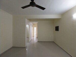 Room in 3 BHK Apartment at Pyramid Altia, Sector 70 – for Rent