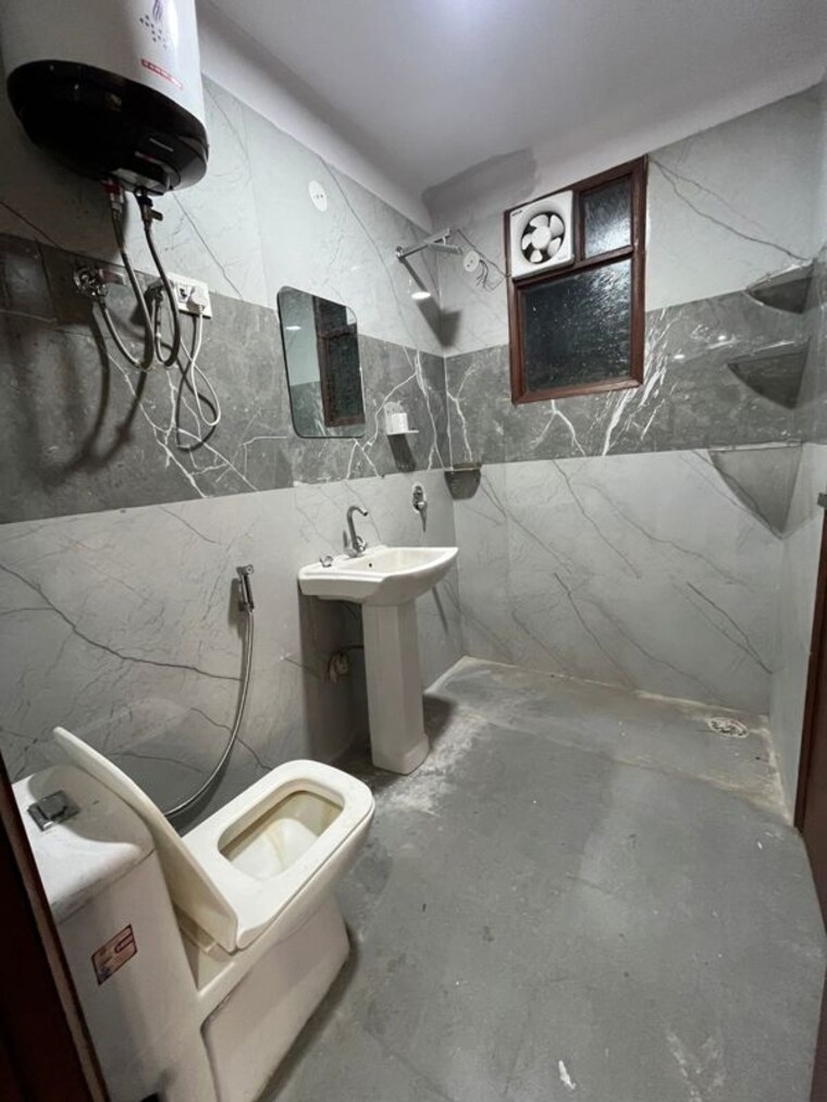Master Bedroom, chattarpur 3 Bedroom 125 Sq.Yd. Builder Floor In Chattarpur Delhi 10197595