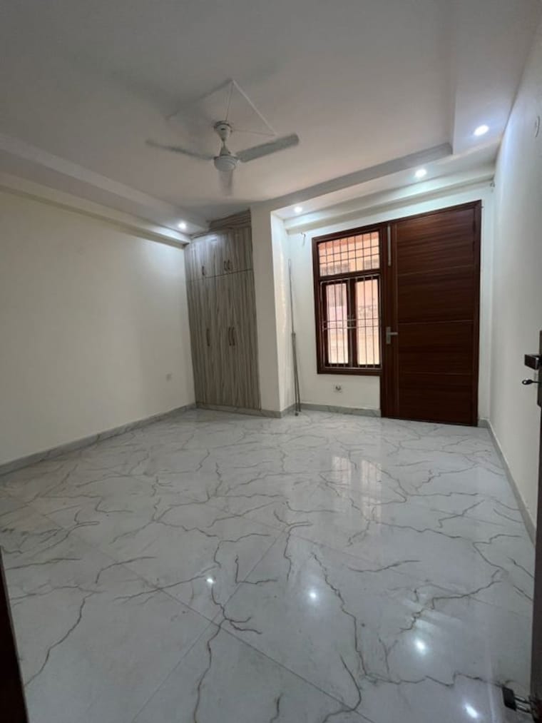 Room, chattarpur 3 Bedroom 125 Sq.Yd. Builder Floor In Chattarpur Delhi 10197595