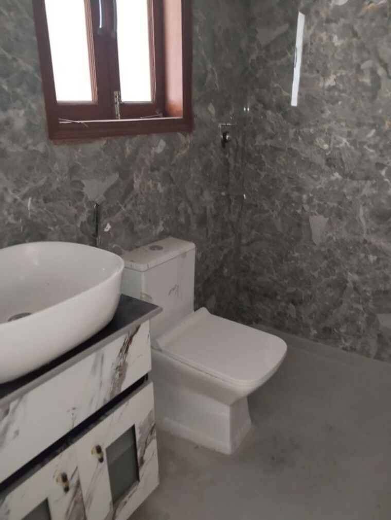 Bathroom, neb sarai 2 Bedroom 850 Sq.Ft. Builder Floor In Neb Sarai Delhi 10197629