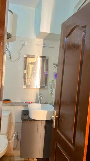 Bathroom in 3 BHK Apartment at Amrapali Golf Homes, Sector 4 Greater Noida – for Rent