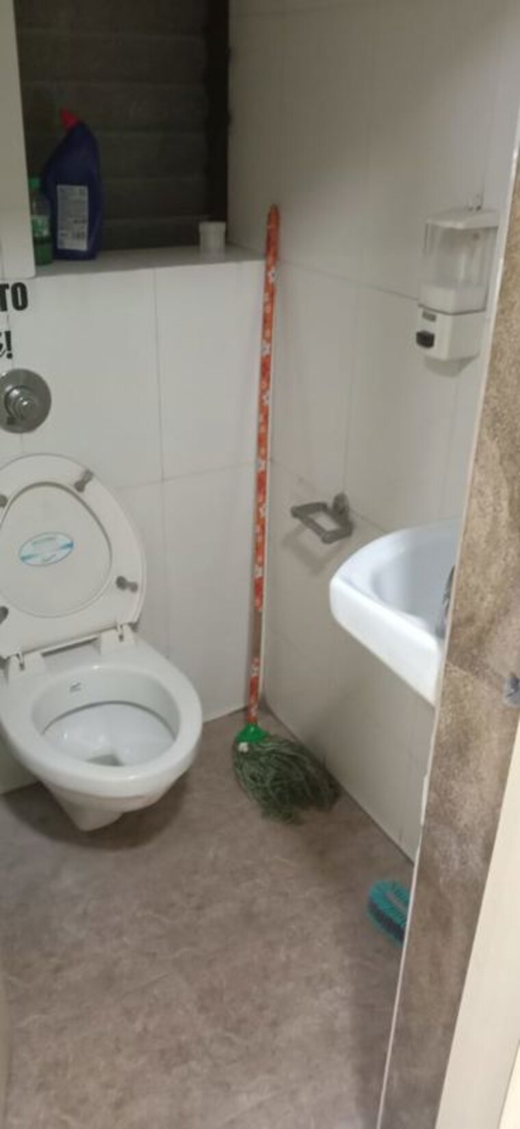 Bathroom, shiv-chambers Commercial Office Space 1100 Sq.Ft. In Cbd Belapur Sector 11 Navi Mumbai 10197661