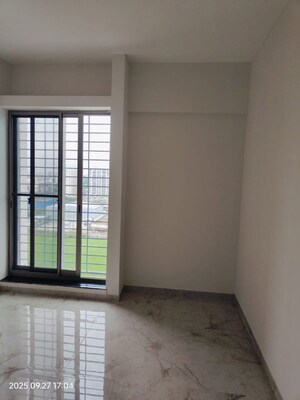 Room in 2 BHK Apartment at Majestique Towers, Kharadi – for Sale