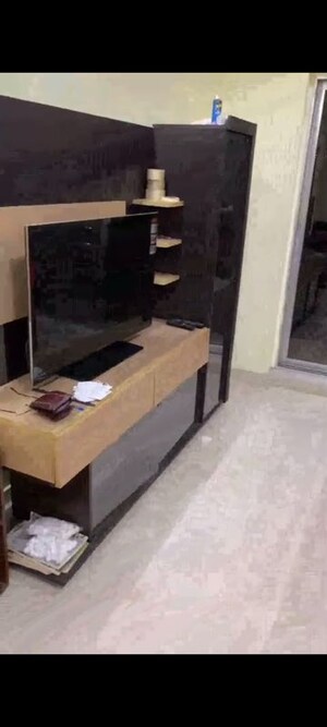 Bedroom in 3 BHK Apartment at Kalpataru Hills, Manpada – for Rent