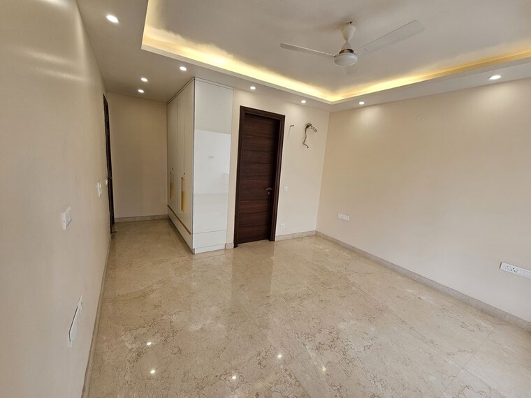 Room, dlf cyber city 3 Bedroom 1800 Sq.Ft. Builder Floor In Dlf Cyber City Gurgaon 10197724