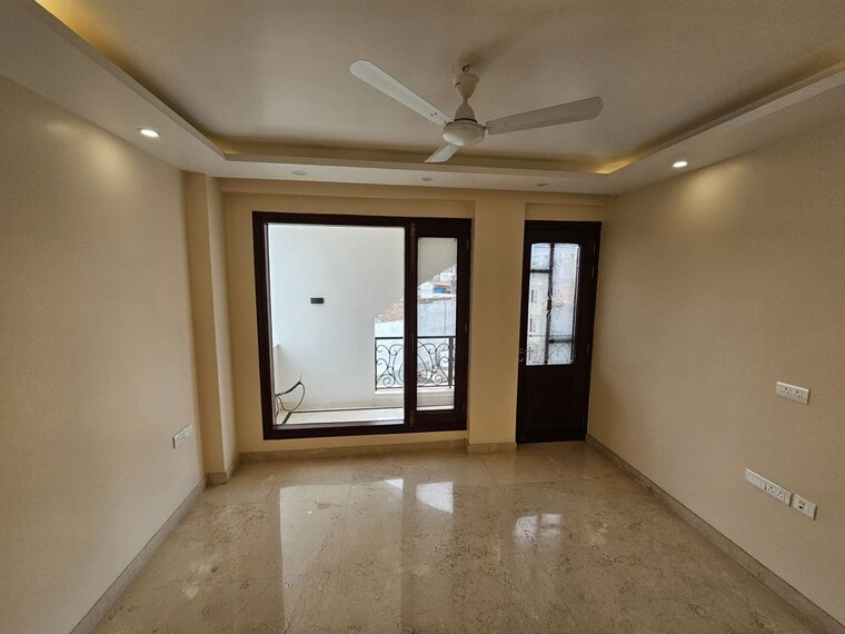 Room, dlf cyber city 3 Bedroom 1800 Sq.Ft. Builder Floor In Dlf Cyber City Gurgaon 10197724