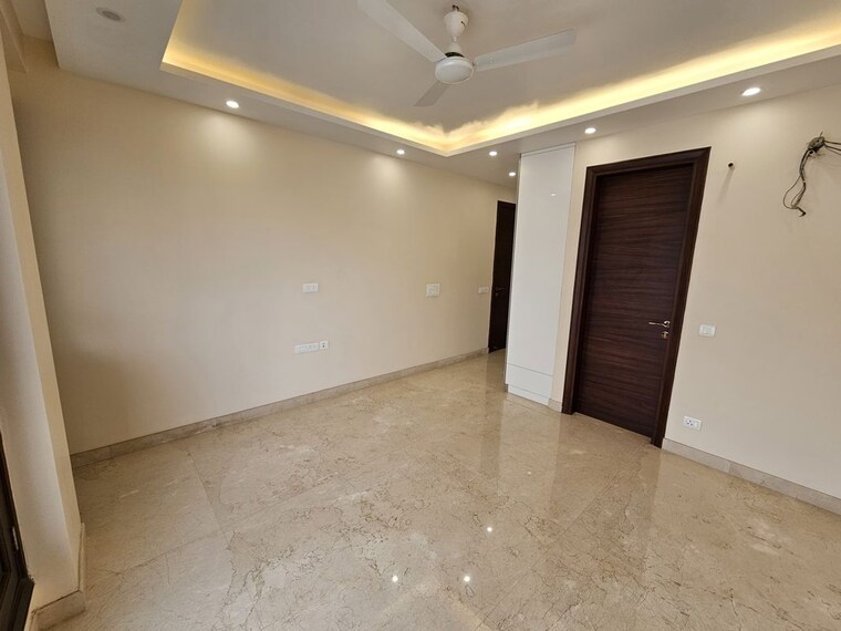 Room, dlf cyber city 3 Bedroom 1800 Sq.Ft. Builder Floor In Dlf Cyber City Gurgaon 10197724