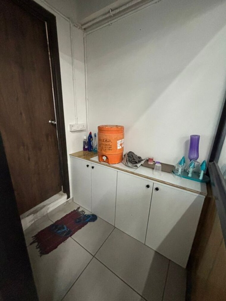 Bathroom, science city Commercial Office Space in IT/SEZ 1000 Sq.Ft. In Science City Ahmedabad 10197628