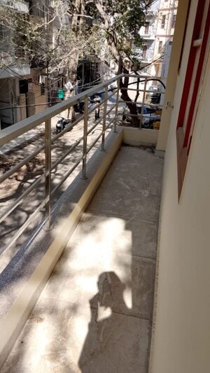 Balcony in 1 BHK Builder Floor at Ansal Sushant Apartments, Sushant Lok I – for Rent