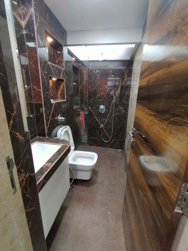 Bathroom, andheri west 3 Bedroom 1200 Sq.Ft. Apartment In Andheri West Mumbai 10197757