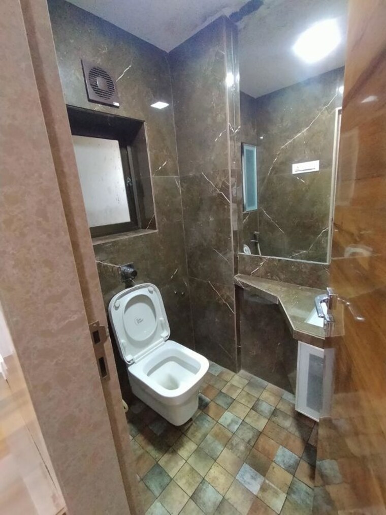Bathroom, andheri west 3 Bedroom 1200 Sq.Ft. Apartment In Andheri West Mumbai 10197757