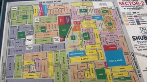 Master Plan in 4 BHK Builder Floor at Sector 10 – for Sale