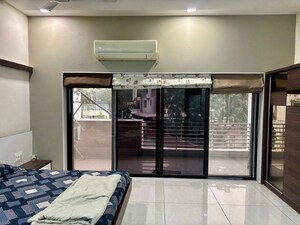 Bedroom in 5 BHK Villa at Thaltej – for Sale