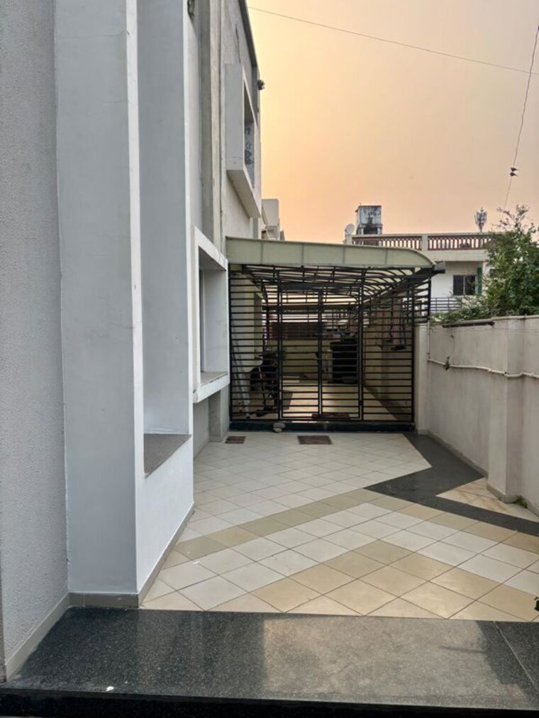 Balcony, thaltej 5 Bedroom 475 Sq.Mt. Villa In Thaltej Ahmedabad 10197861