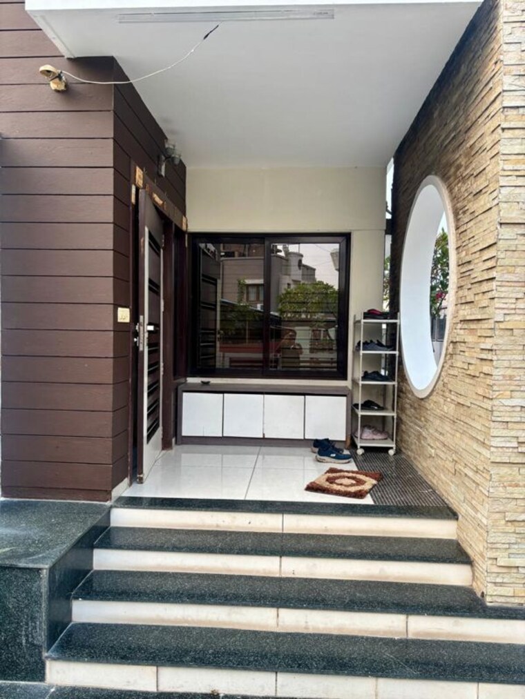 undefined, thaltej 5 Bedroom 475 Sq.Mt. Villa In Thaltej Ahmedabad 10197861
