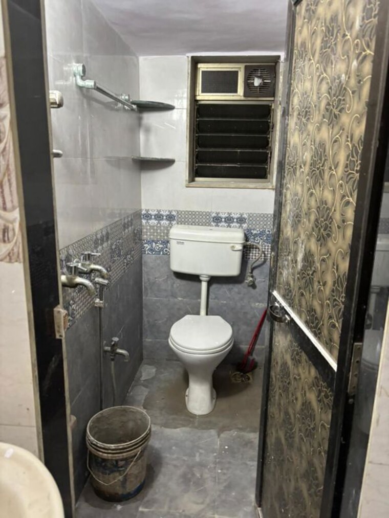 Bathroom, mahadev-darshan 1 Bedroom 520 Sq.Ft. Apartment In Andheri East Mumbai 10198043