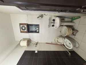 Bathroom in 3 BHK Builder Floor at Indrapuram – for Rent