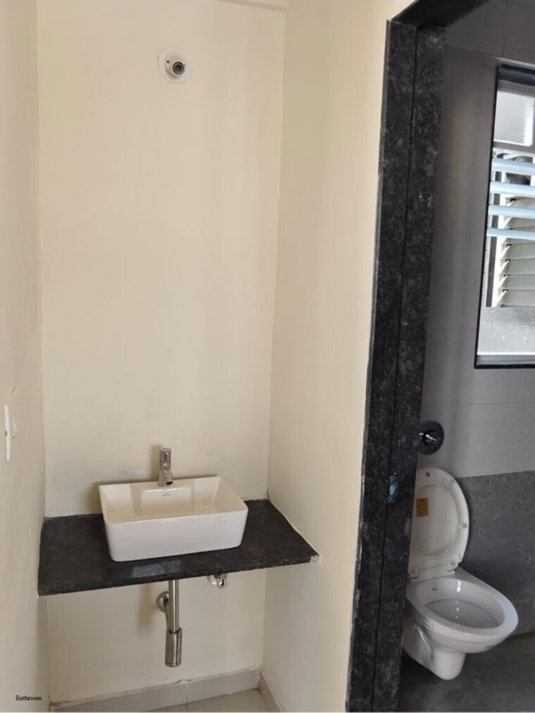 Bathroom, suyog-nisarg 1 Bedroom 571 Sq.Ft. Apartment In Wagholi Pune 10198099