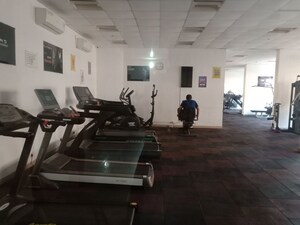 Gym in 3 BHK Apartment at HDIL Metropolis Residences, Andheri West – for Rent