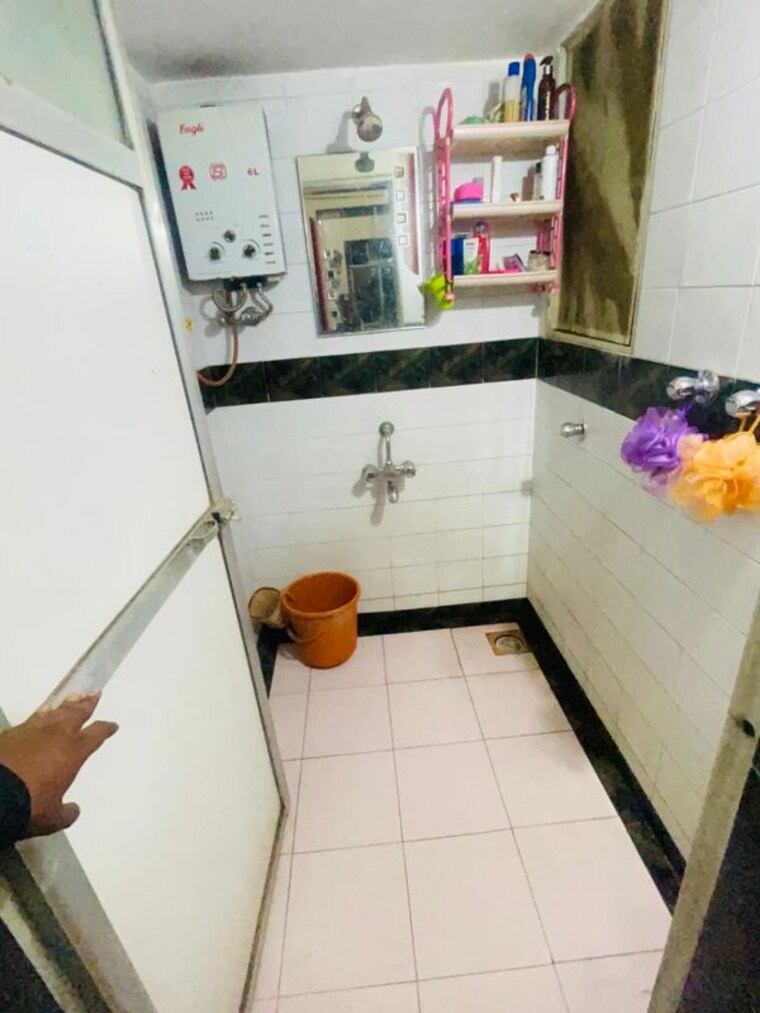 Kitchen, pratha-pushpa-society 1 Bedroom 450 Sq.Ft. Apartment In Ghodbunder Road Thane 10198169