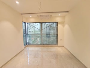 Room in 3 BHK Apartment at Ekta Crest, Chembur – for Rent