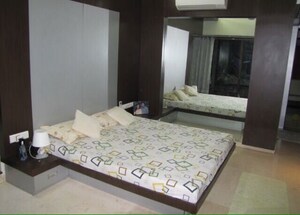 Bedroom in 3 BHK Apartment at Emerald Building, Chembur – for Rent