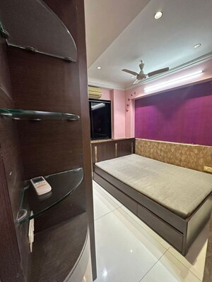 Bedroom in 3 BHK Apartment at Mumbai Central Suburbs – for Rent