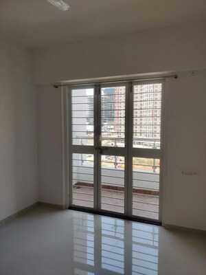 Room in 2 BHK Apartment at Archana Kohinoor Glory, Mohammadwadi – for Sale