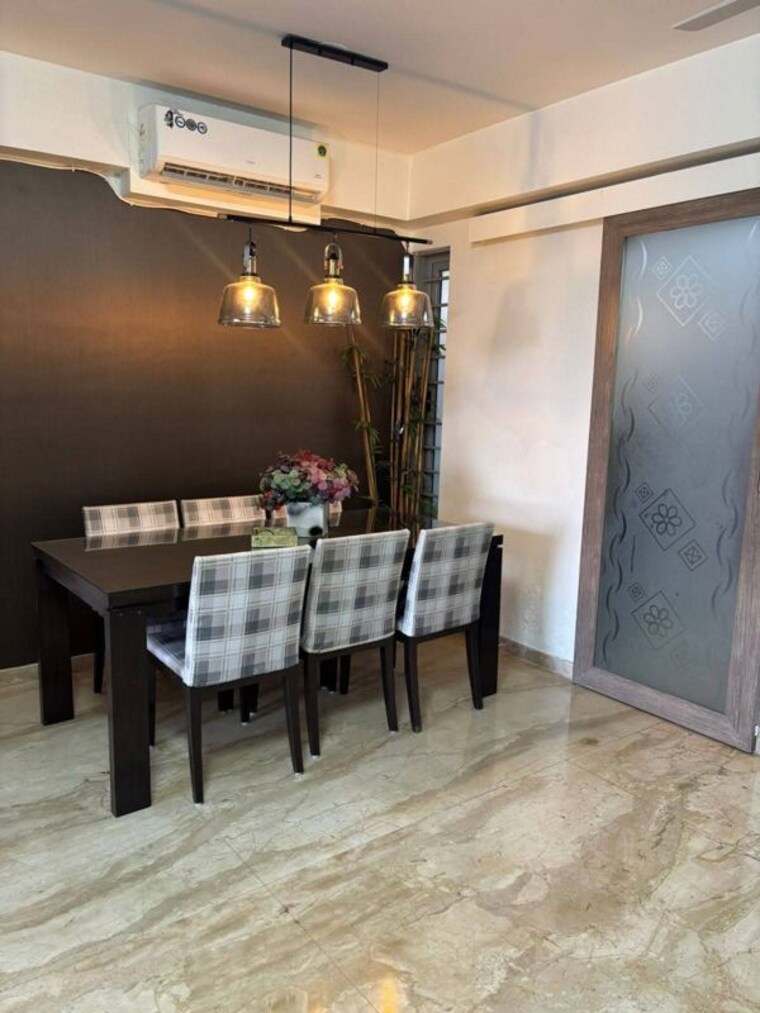 Dining area, bandra west 3 Bedroom 1000 Sq.Ft. Apartment In Bandra West Mumbai 10198250