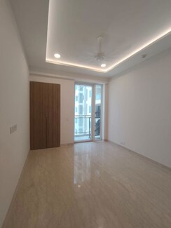4 BHK + Servant Room Apartment For Rent in Ambience Creacions