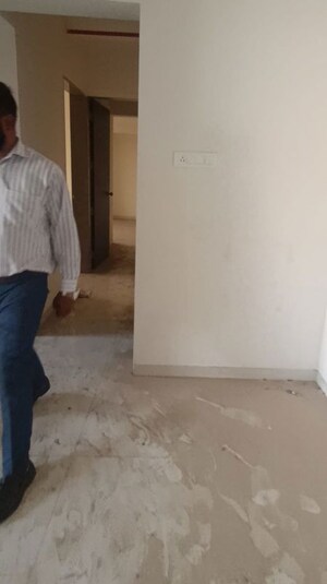 Room in 2 BHK Apartment at Strawberry The Address, Mira Road East – for Rent