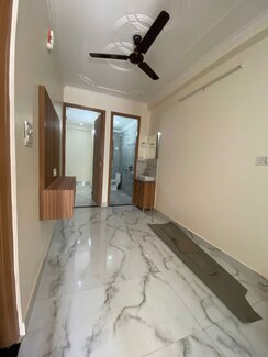 2 BHK + Servant Room Builder Floor For Rent in Chattarpur