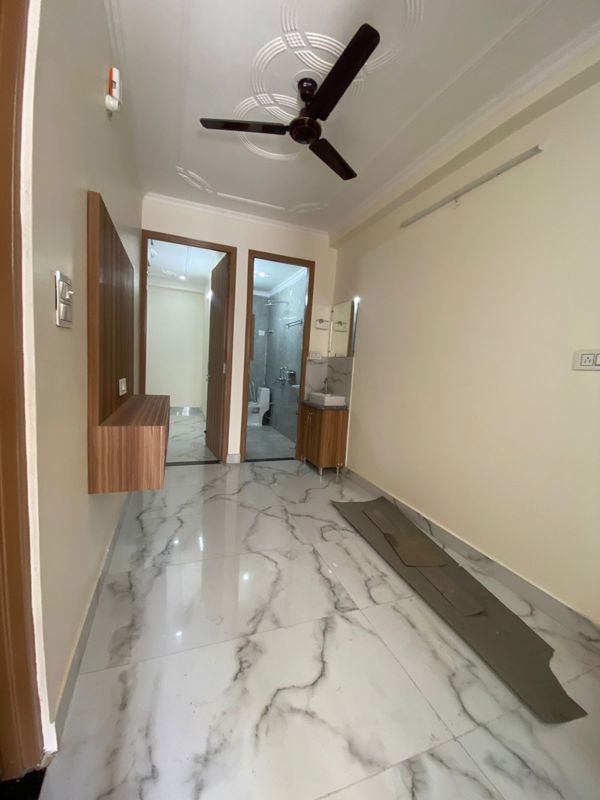 2 BHK + Servant Room Builder Floor For Rent in Chattarpur