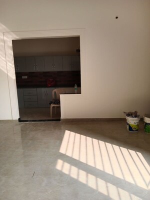 Room in 2.5 BHK Independent House at Sector 13 – for Rent